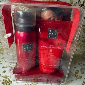 Rituals The Ritual of Ayurveda Balancing Body Cream & Foaming Cleanser - Red
